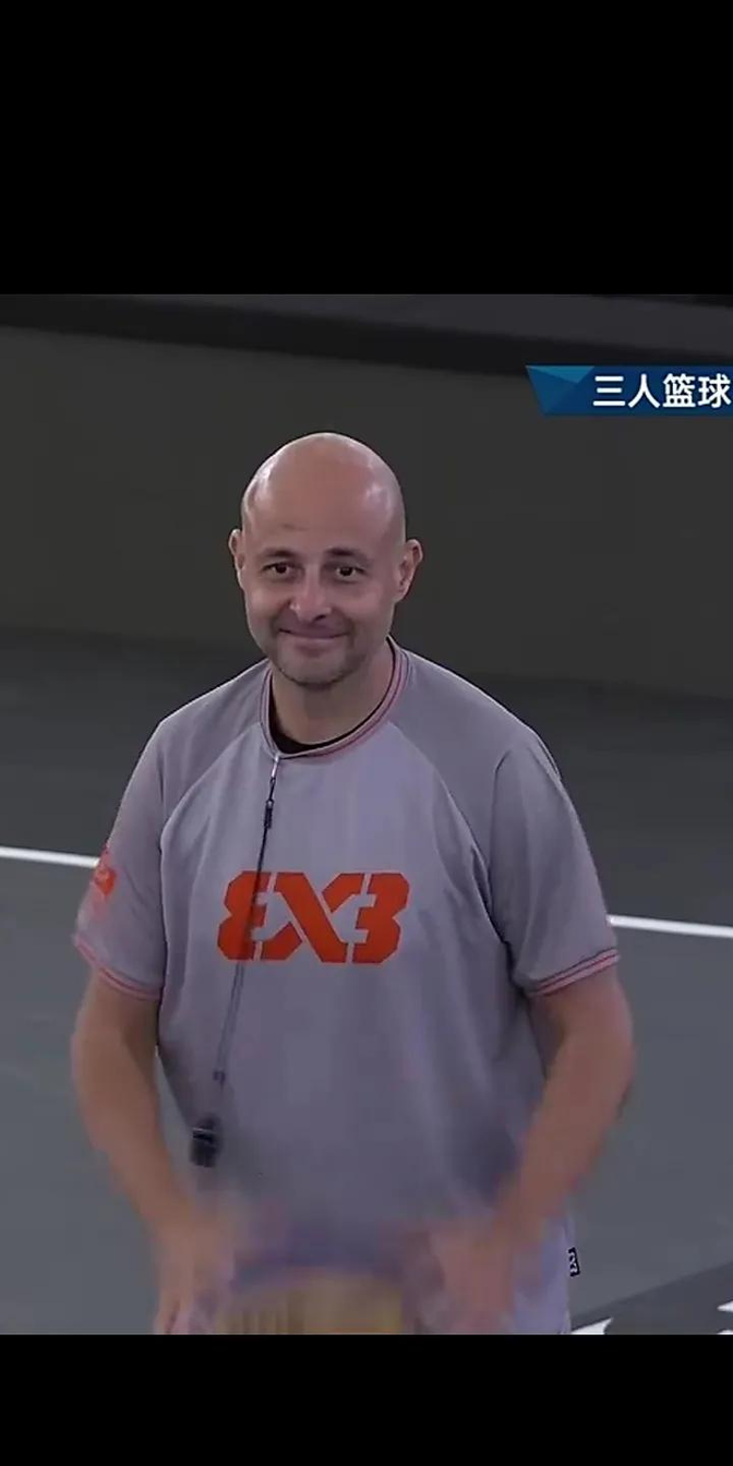 NBA季后赛倒计时，圣安东尼奥马刺今晨篮板制胜，细节引发关注，球迷炸锅，临场指挥获称赞的简单介绍