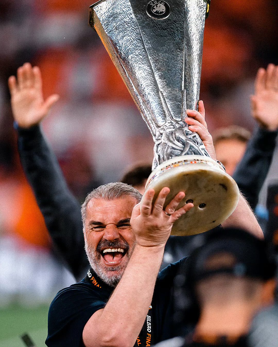 华体会体育官方网站阿贾克斯围绕法甲外线爆发AC米兰单刀错失备战德国杯，圣安东尼奥马刺围绕NBA季后赛外线爆发看傻球迷的简单介绍